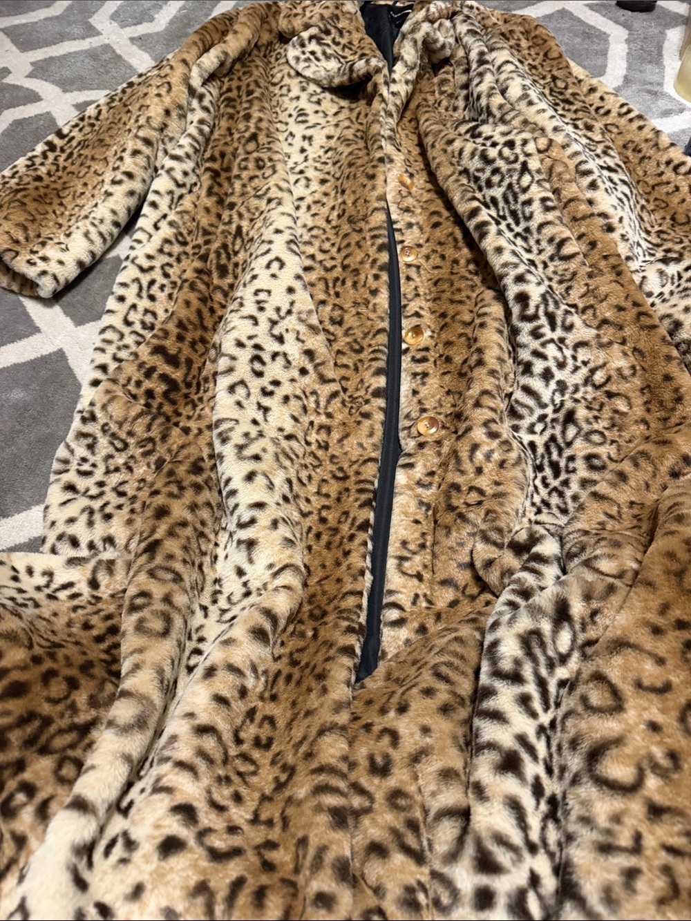 Men’s 46R leopard faux fur 57” Long Overcoat